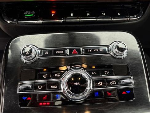 Used 2022 Lincoln Nautilus Reserve w/ Equipment Group 201A image 32