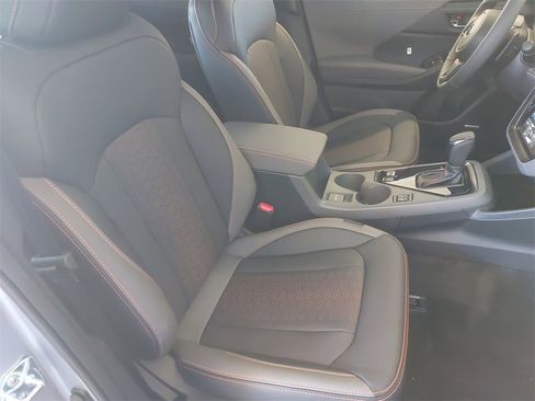 Used 2025 Subaru Crosstrek 2.5i Limited image 10