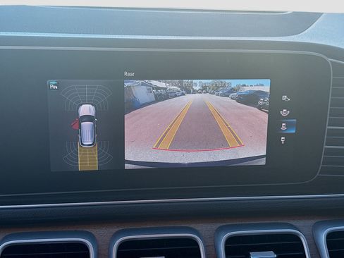 Used 2021 Mercedes-Benz GLE 350 w/ 3rd Row Seat Package image 14