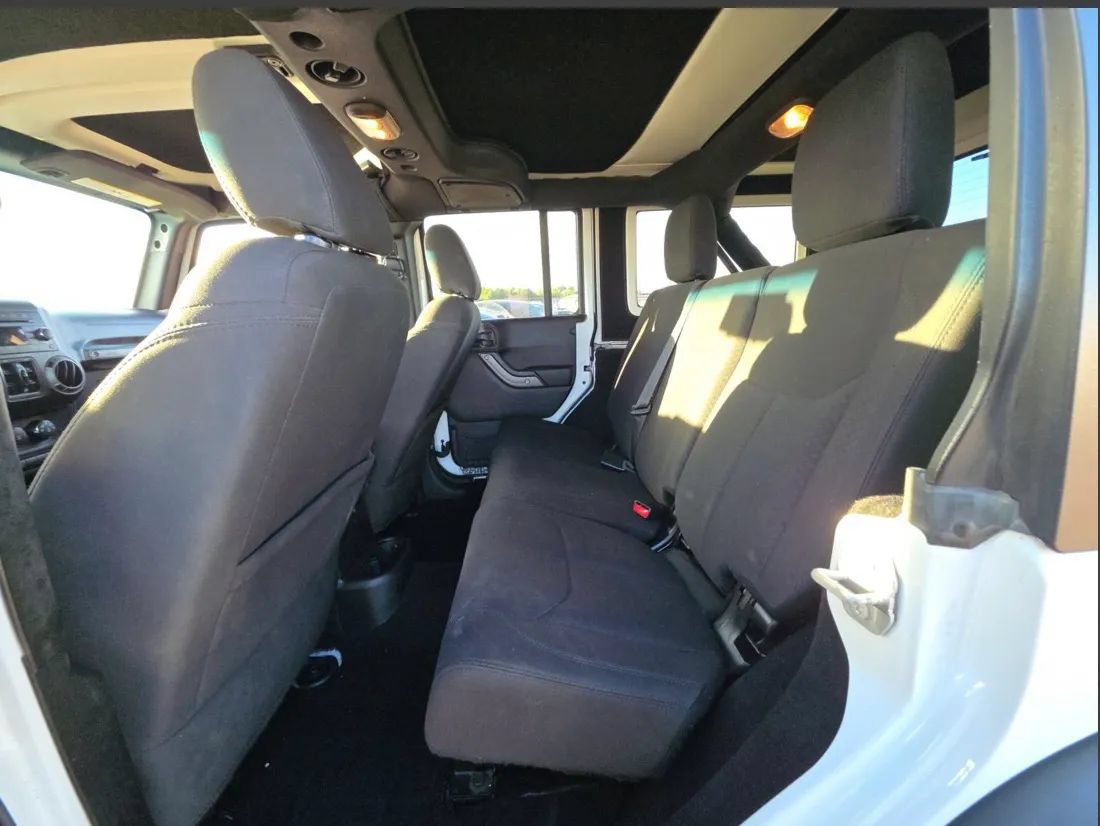 Used 2018 Jeep Wrangler Unlimited Sport S AWD/4WD image 8