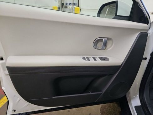 Used 2024 Hyundai Ioniq 5 SEL image 16
