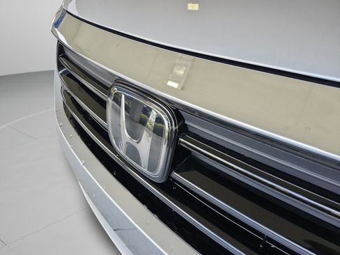 Used 2023 Honda Odyssey EX-L image 32