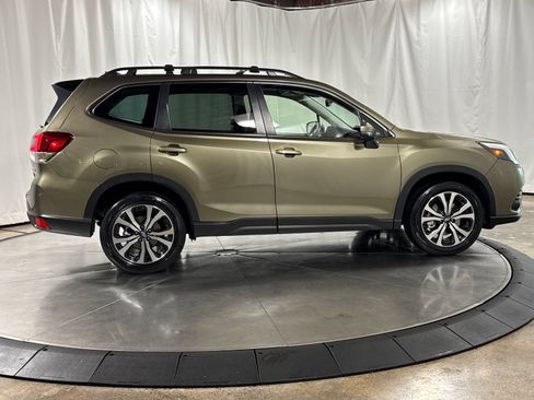 Used 2024 Subaru Forester Limited w/ Convenience Package AWD/4WD image 6