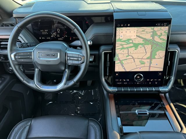 Used 2025 GMC Yukon XL Denali AWD/4WD image 12