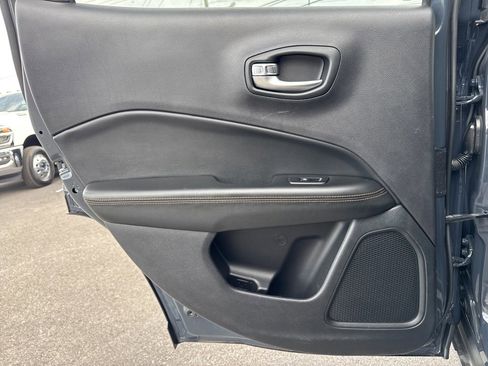 Used 2018 Jeep Compass Limited w/ Navigation Group image 18