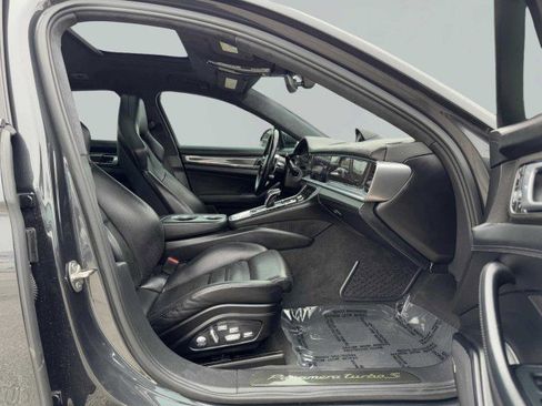 Used 2018 Porsche Panamera Turbo S image 47