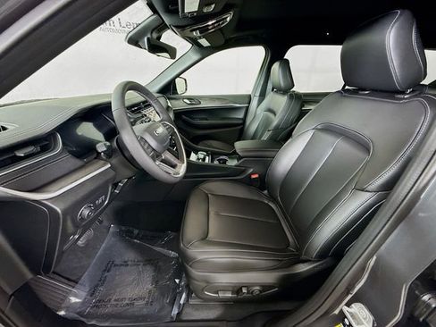 New 2025 Jeep Grand Cherokee L Limited image 21