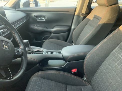 Used 2025 Honda HR-V Sport image 14