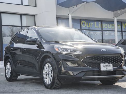 Used 2021 Ford Escape SE image 1