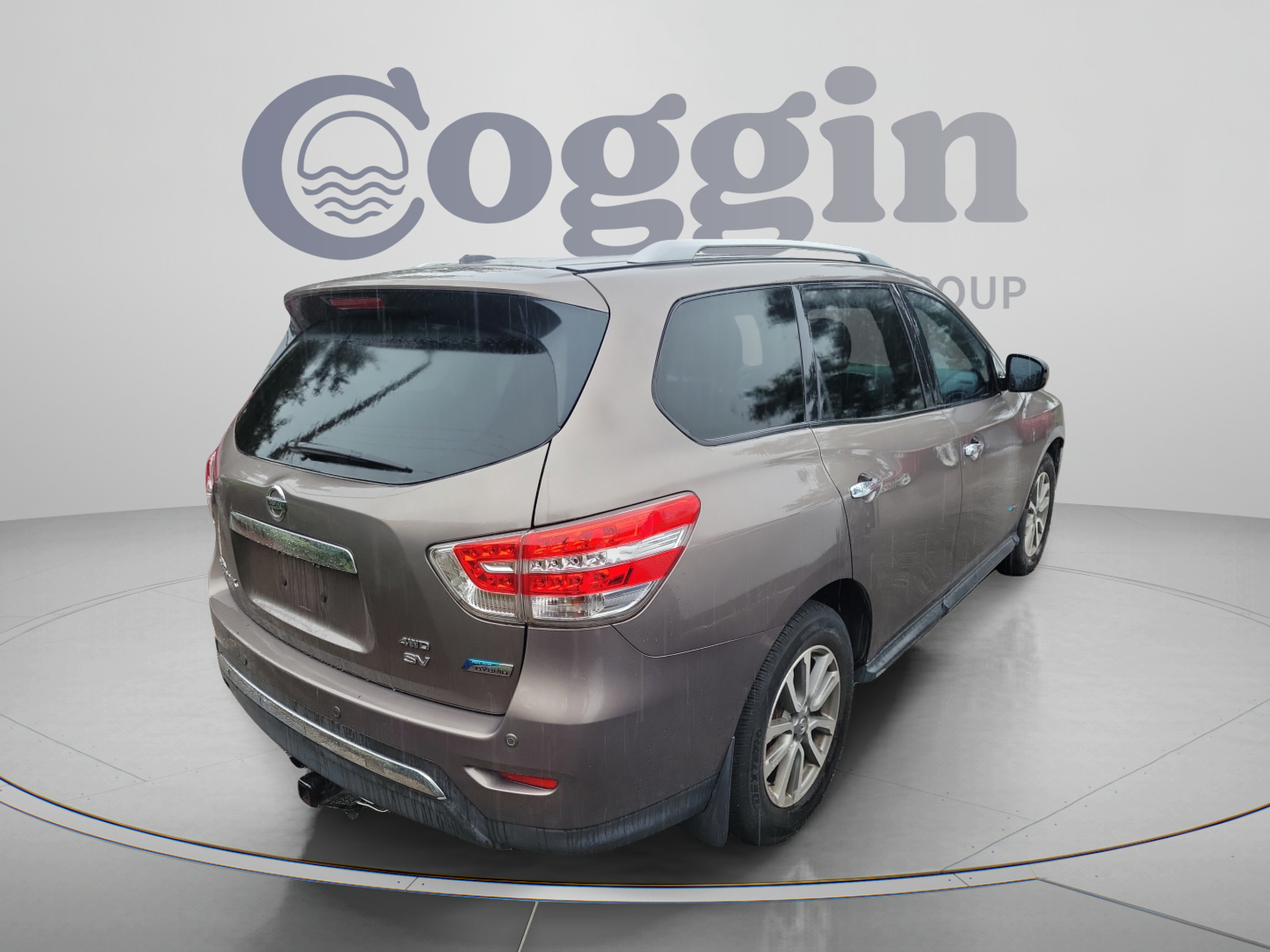 Used 2014 Nissan Pathfinder SV AWD/4WD image 4