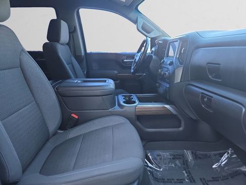 Used 2021 Chevrolet Silverado 1500 RST image 17