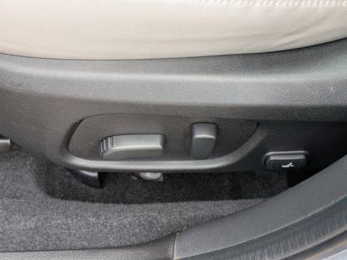 Used 2017 Subaru Forester 2.5i Limited image 21