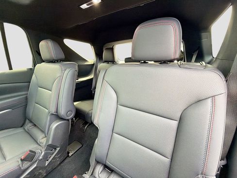 Used 2026 Chevrolet Traverse Z71 AWD/4WD image 13