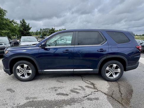 Used 2025 Honda Pilot EX-L image 2