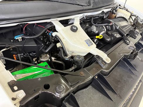 Used 2017 Chevrolet Express 2500 image 64
