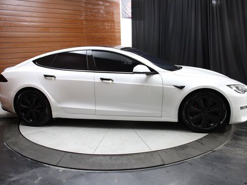 Used 2022 Tesla Model S Plaid AWD/4WD image 19