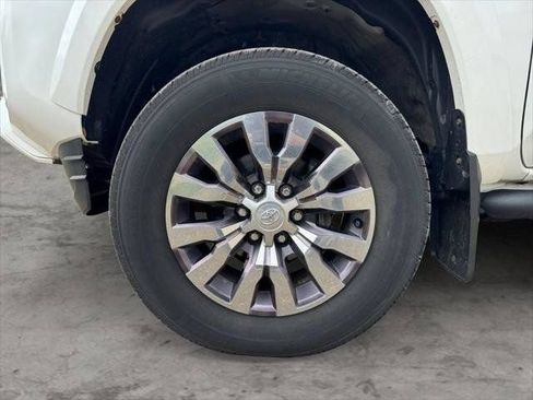 Certified 2022 Toyota Tacoma Limited AWD/4WD image 71