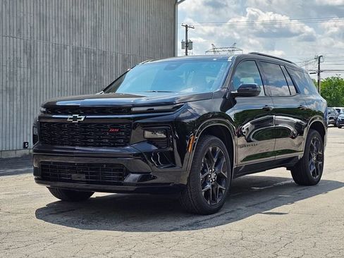 New 2025 Chevrolet Traverse RS w/ LPO, Floor Liner Package image 12