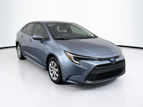Certified 2025 Toyota Corolla LE FWD image 8