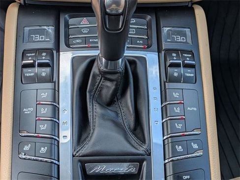 Used 2018 Porsche Macan Sport Edition image 27