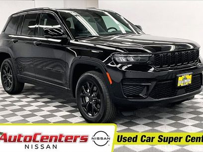 Used 2024 Jeep Grand Cherokee Altitude
