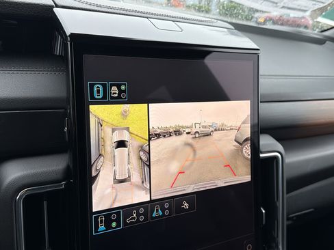 Certified 2025 GMC Yukon Denali image 22