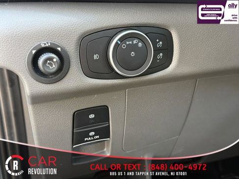 Used 2023 Ford Transit 350 XLT image 41