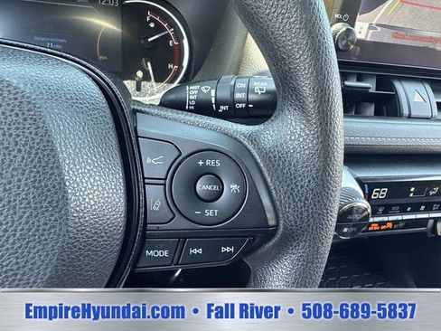 Used 2023 Toyota RAV4 XLE FWD image 29