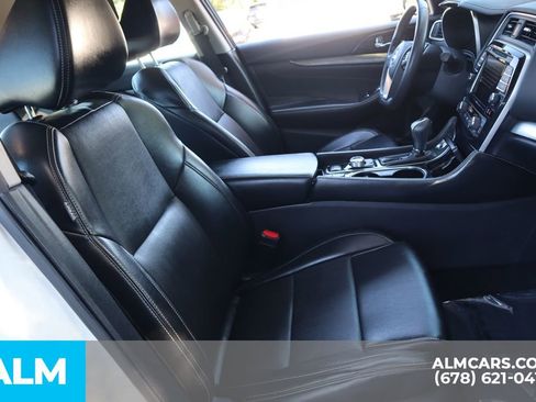 Used 2023 Nissan Maxima SL image 24