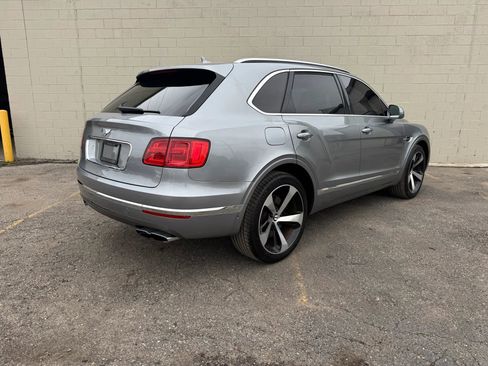 Used 2020 Bentley Bentayga AWD/4WD image 6