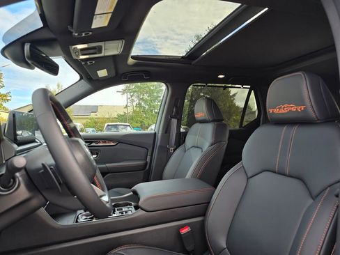 New 2025 Honda Pilot TrailSport image 11