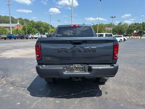 Used 2025 RAM 2500 Big Horn AWD/4WD image 12
