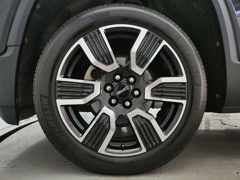 Used 2019 GMC Acadia SLT w/ GMC Pro Grade Package AWD/4WD image 37