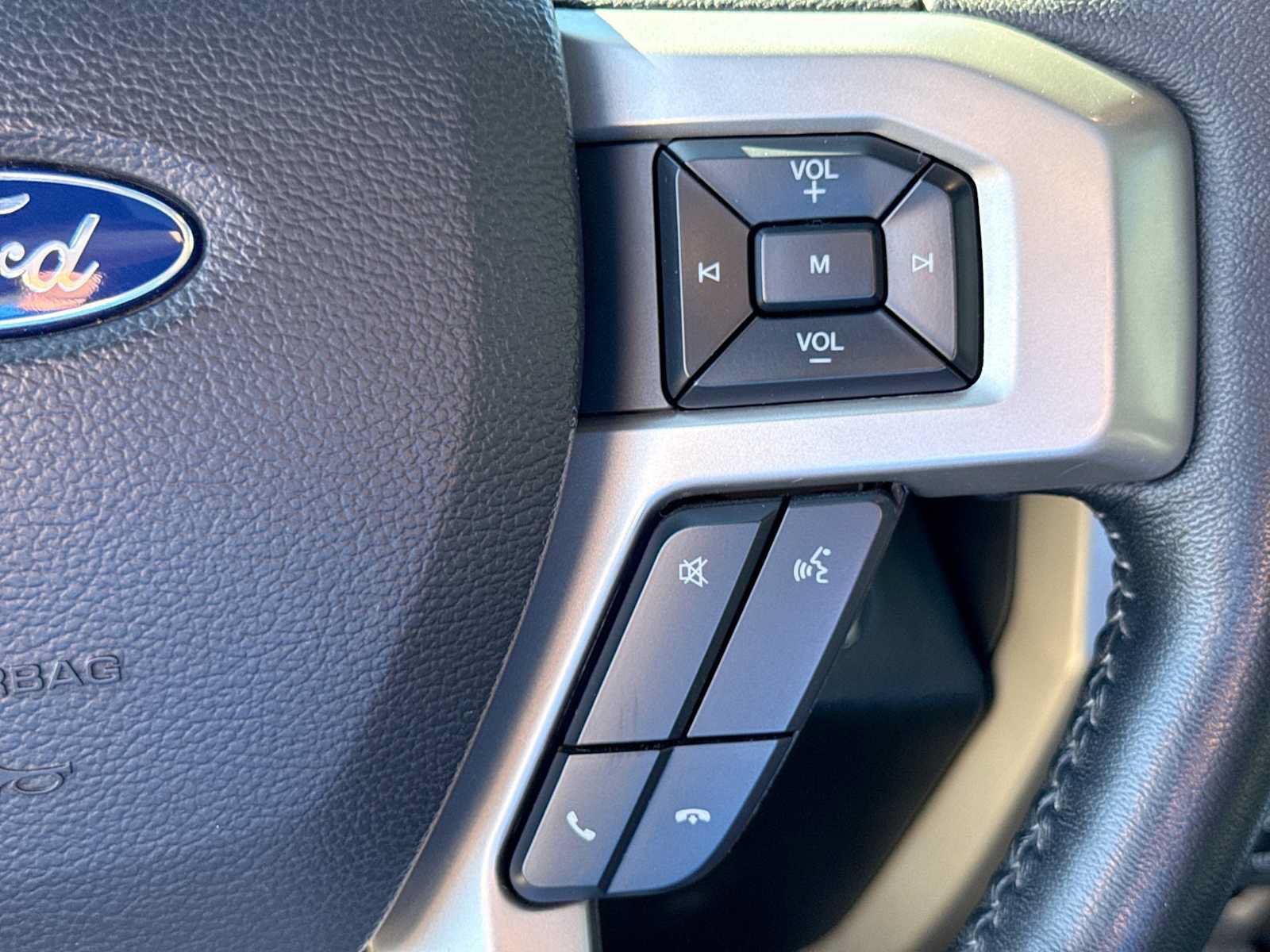 Used 2020 Ford F150 Lariat w/ Equipment Group 502A Luxury AWD/4WD image 24