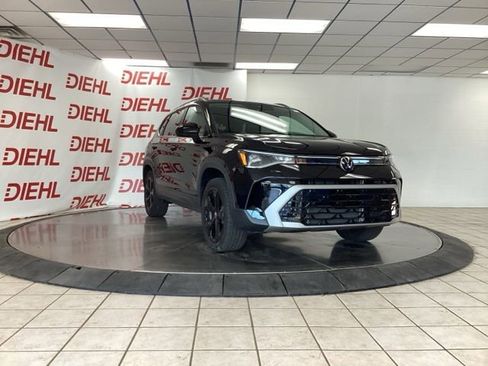Used 2025 Volkswagen Taos SEL AWD/4WD image 1