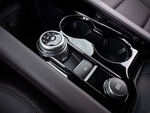 New 2026 Ford Explorer Platinum image 16