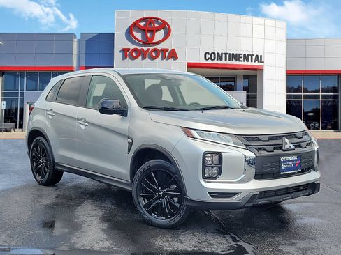 Used 2025 Mitsubishi Outlander Sport ES AWD/4WD image 2