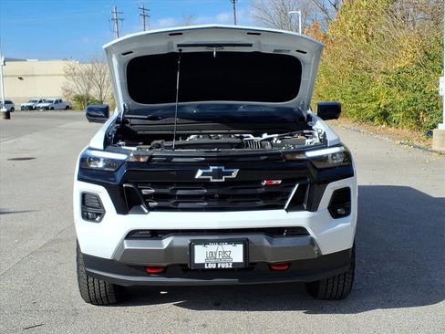 Used 2024 Chevrolet Colorado Z71 w/ Z71 Convenience Package 2 image 31