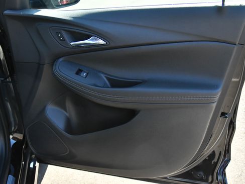 Used 2023 Buick Encore GX Select w/ Sport Touring Package image 39