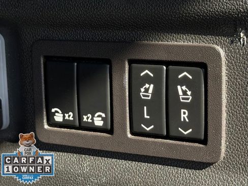 Used 2023 GMC Yukon XL Denali Ultimate image 27