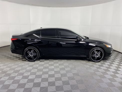 Used 2019 Nissan Altima 2.5 SV image 7