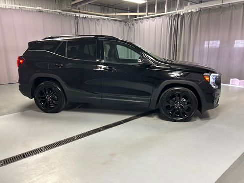 Used 2022 GMC Terrain SLT w/ Tech Package image 8