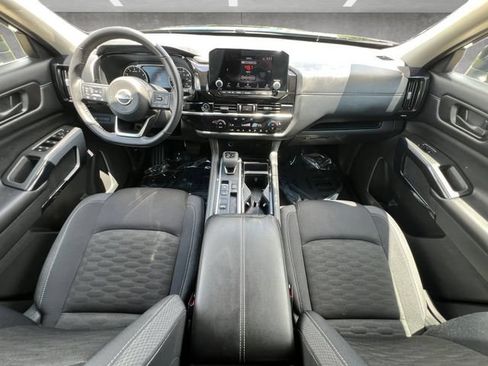 Used 2024 Nissan Pathfinder SV FWD image 20