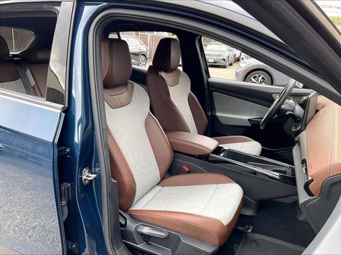 Certified 2023 Volkswagen ID.4 Pro RWD image 6