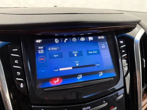 Used 2017 Cadillac Escalade ESV Luxury image 28