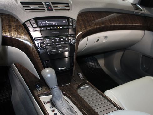 Used 2010 Acura MDX AWD/4WD image 16