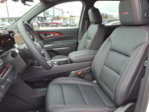 New 2026 Chevrolet Traverse Z71 w/ Enhanced Driving Package AWD/4WD image 13