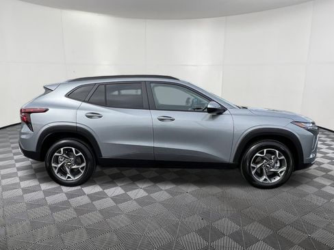 Used 2026 Chevrolet Trax LT w/ Driver Confidence Package FWD image 7