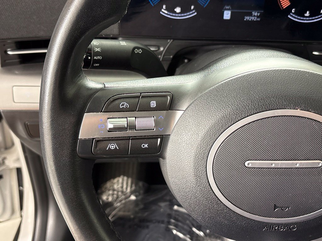 Used 2025 Hyundai Kona SEL FWD image 30