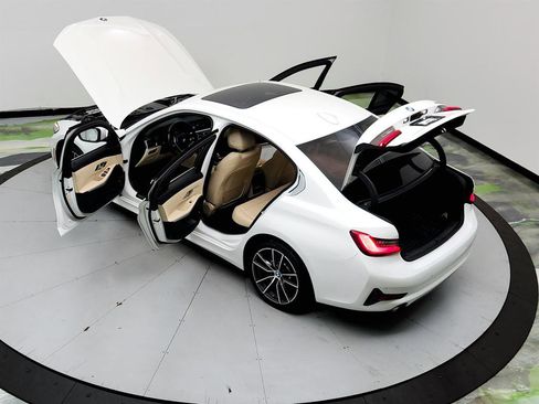 Used 2019 BMW 330i Sedan w/ Driving Assistance Package image 39